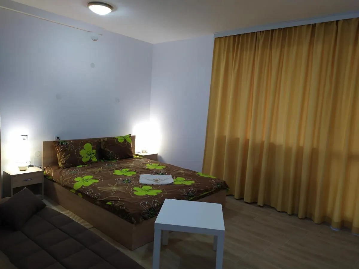 Villa Savovi Warna 0*,